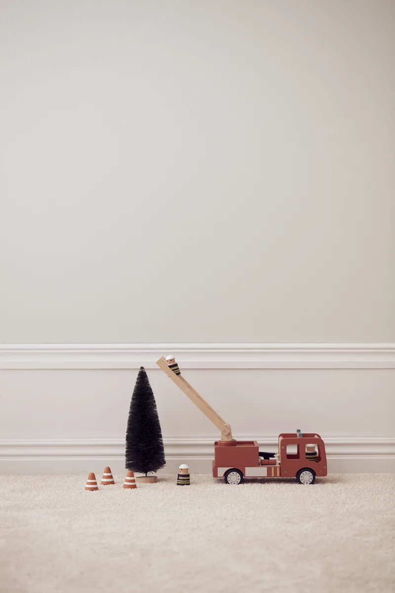 Camion de pompier en bois – Image 11