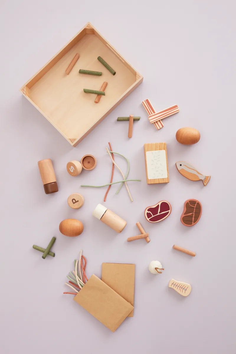 Assortiment d'aliments en bois – Image 8